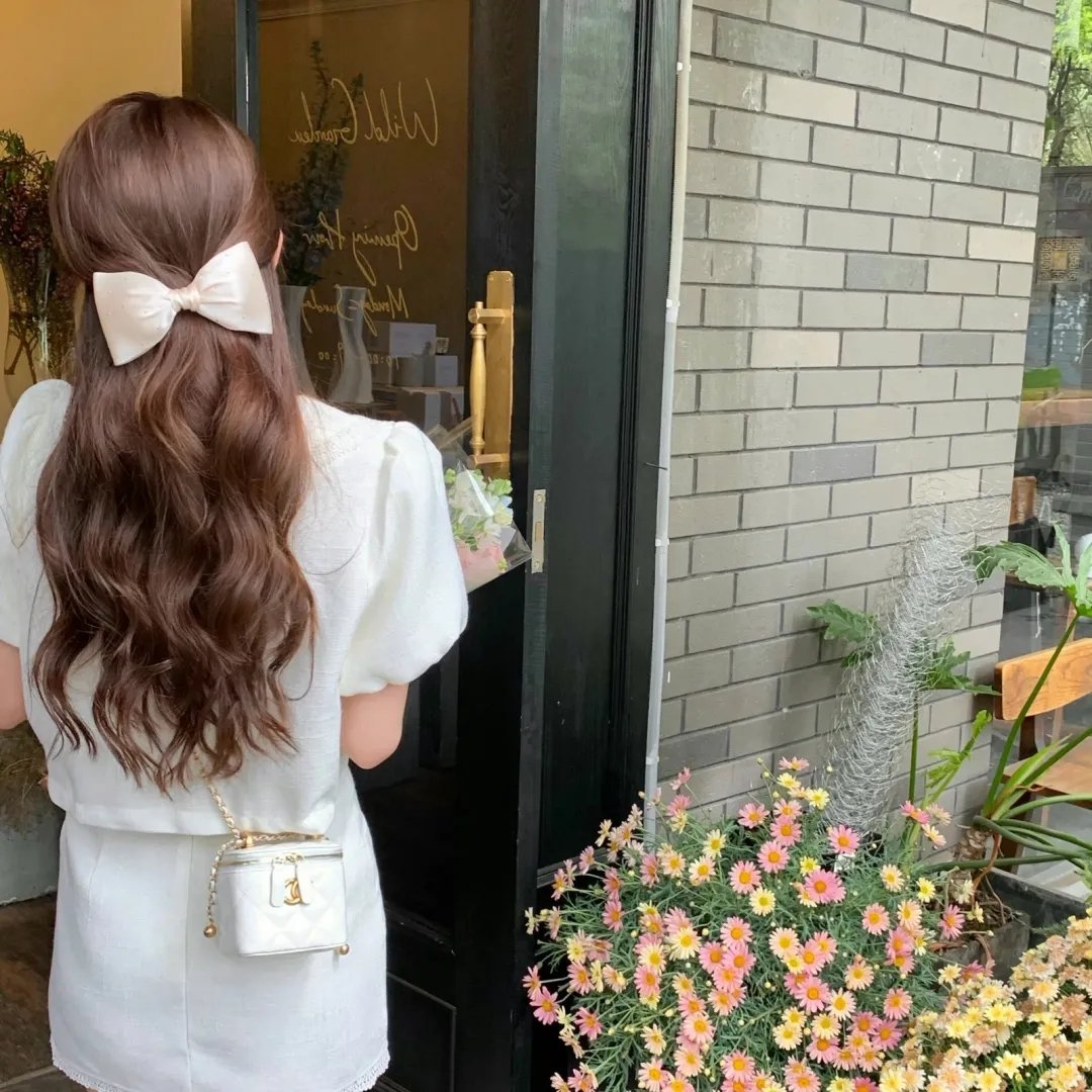 红在革命蔓延时